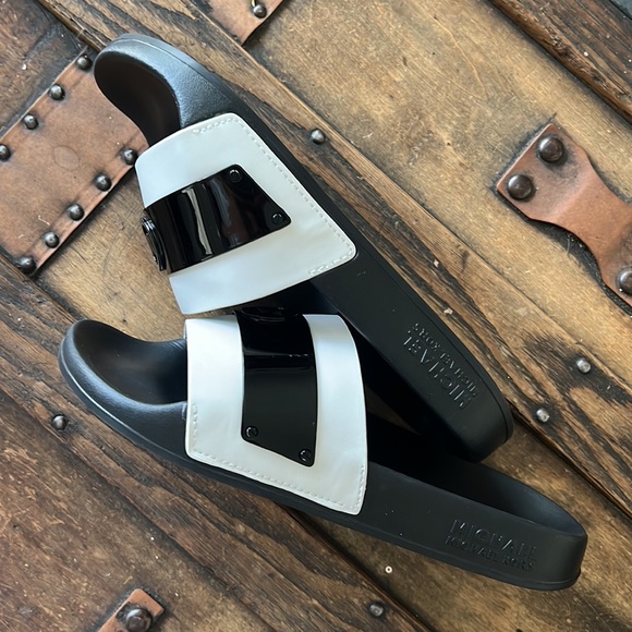 Michael Kors Slide NWOT - Picture 3 of 3